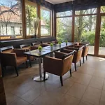 Pax Hotel Balatonalmádi