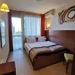 Pax Balatonalmádi