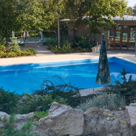 Hotel Pax Balatonalmádi