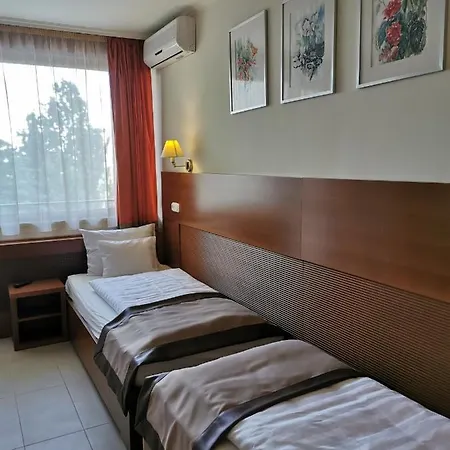 Hotel Pax Balatonalmádi