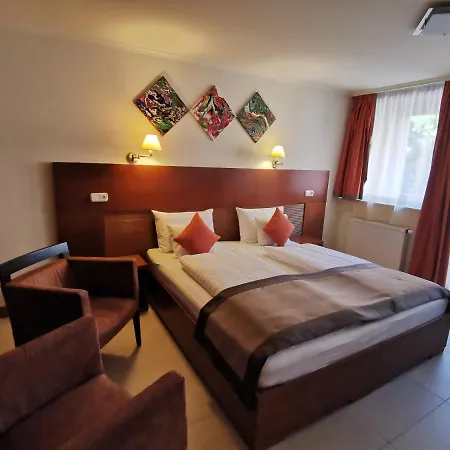 Pax Otel