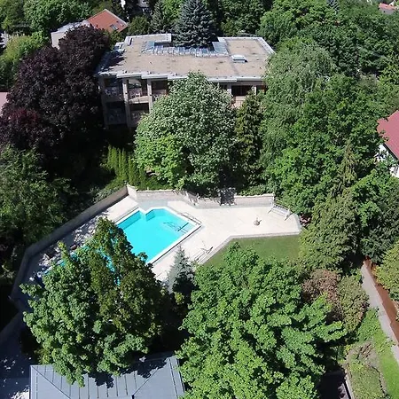 Pax 3* Balatonalmádi