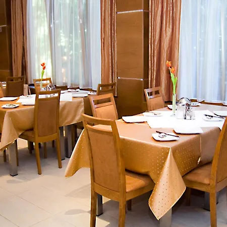 Hotel Pax Balatonalmádi