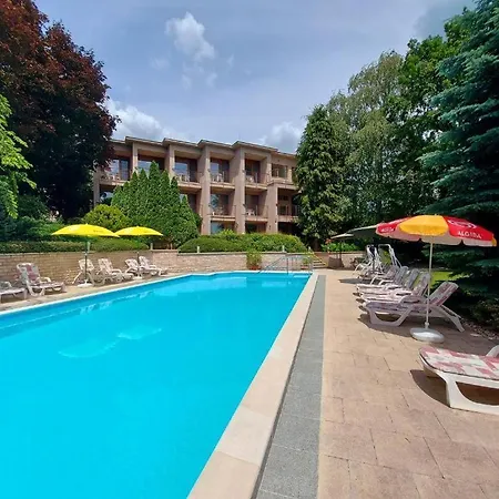 Pax Hotel Balatonalmádi