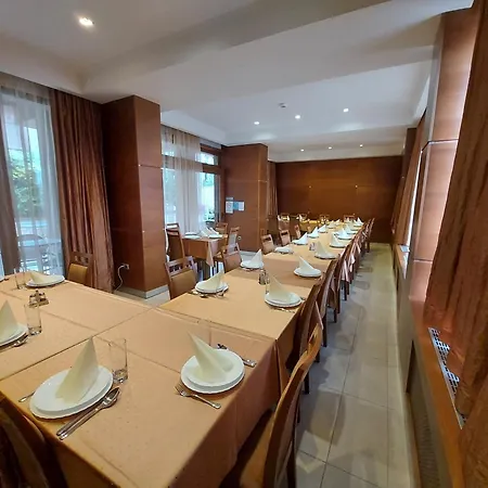 Pax 3* Balatonalmádi