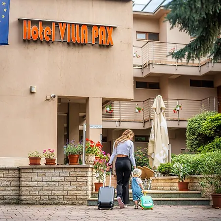 Pax Hotel