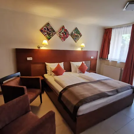 Hotel Pax 3*