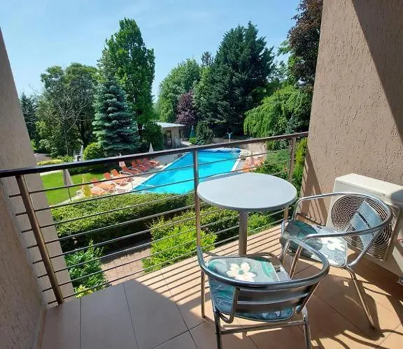 Pax 3* Balatonalmádi