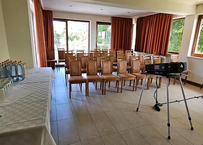 Pax Hotell 3*