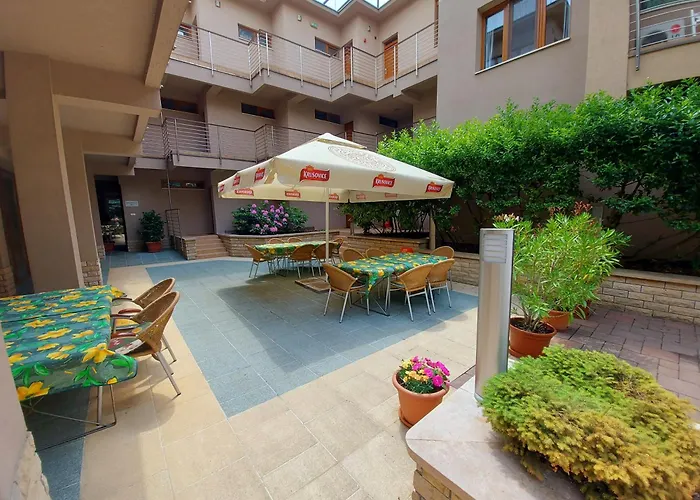 Pax 3* Balatonalmádi