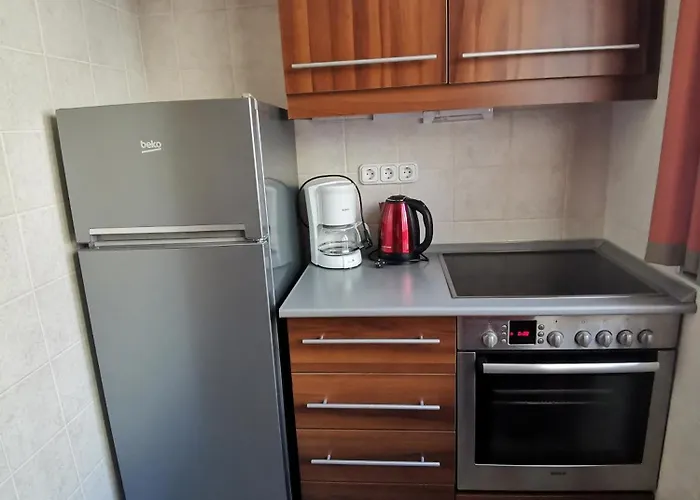 Hotell Pax Balatonalmádi