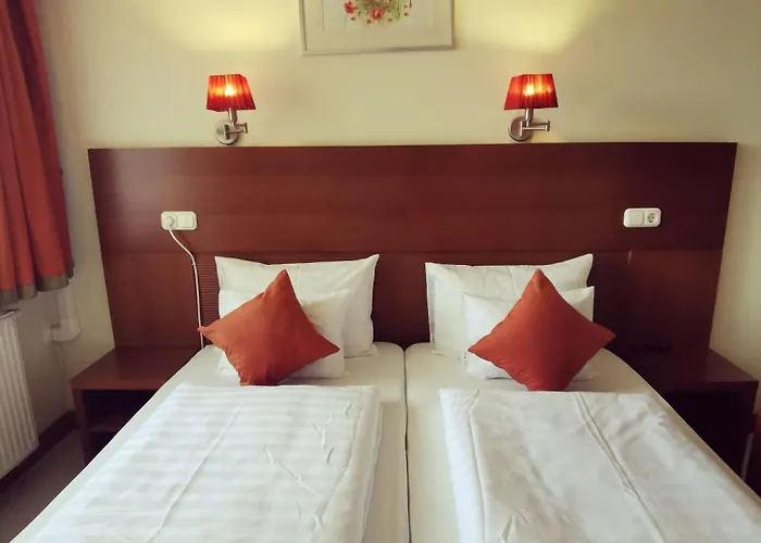 Pax Hotell Balatonalmádi